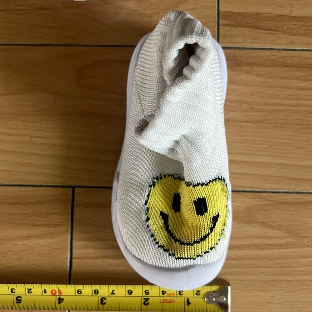 Toddler Sock Shoes White and Yellow Smiley Face Baby Year 1-3 years Size 8 - Picture 4 of 5